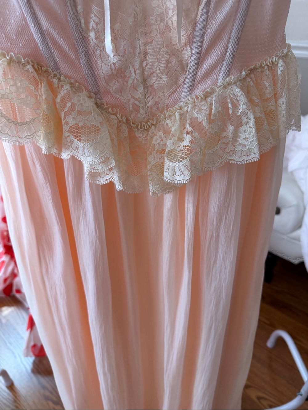 Lacemade dress - Picture 11 of 16